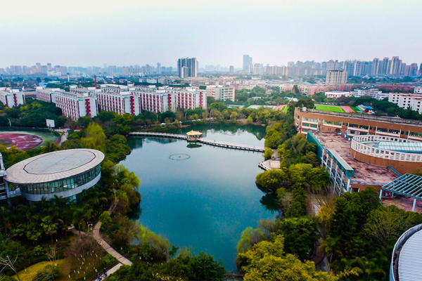 四川城市技師學(xué)院-校園環(huán)境1