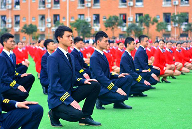 學生上課圖