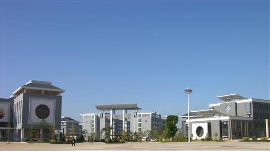 衛校
