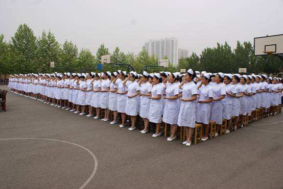 衛校