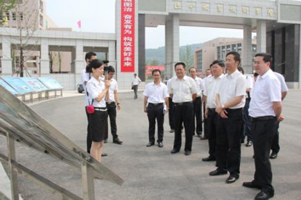 巴中職業學校