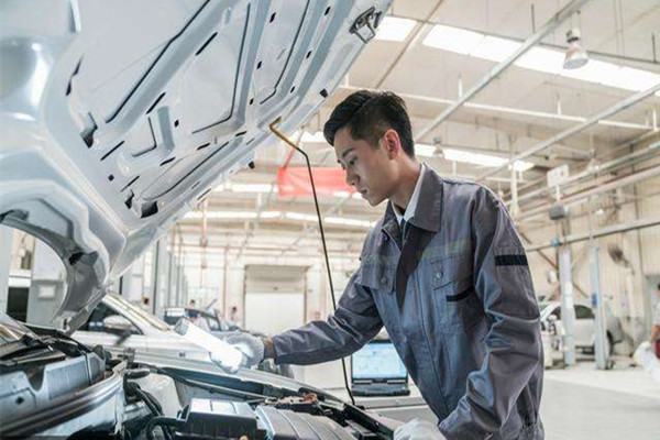 成都職業技術學校汽修專業